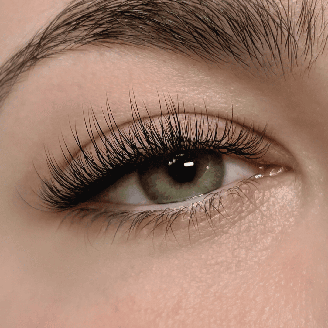 Hybrid lash extensions Vancouver at belle ame skin and beauty lounge