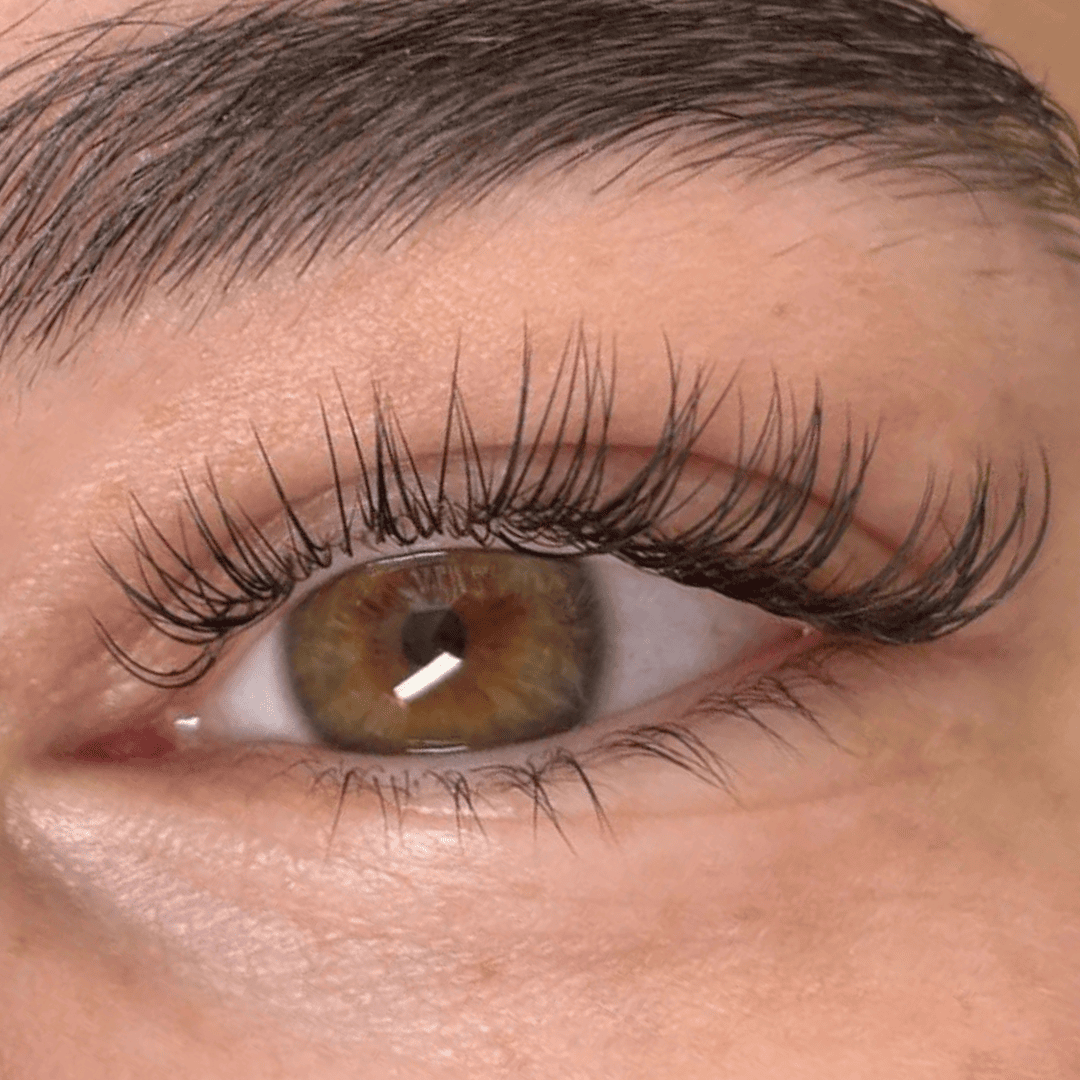 classic lash extensions Vancouver at belle ame skin and beauty lounge