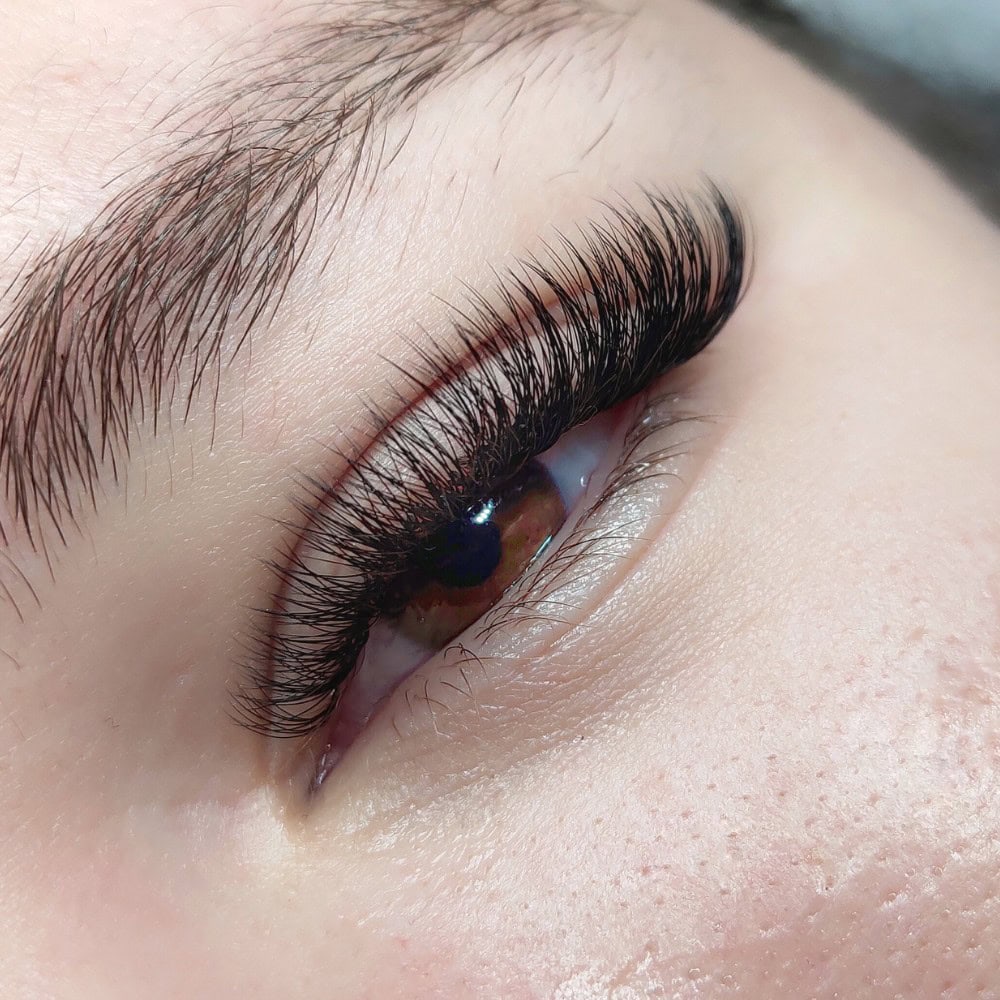 uv Volume lash extensions Vancouver At belle ame skin and beauty